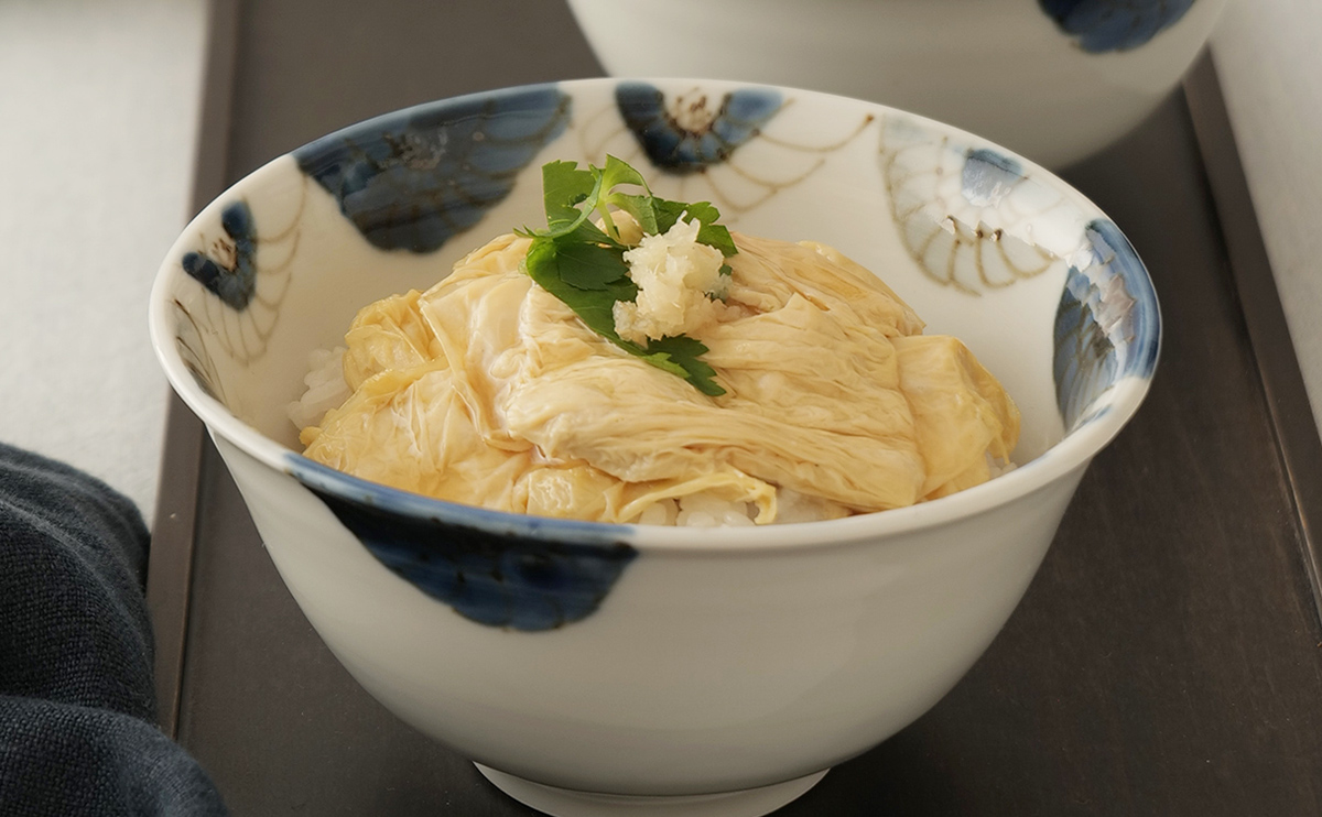 鍋に豆乳を投入して「ぼっち湯葉」を楽しんで豆乳鍋でシメる オトコ中村の面倒で楽しい休日メシ- メシ通ホットペッパーグルメ