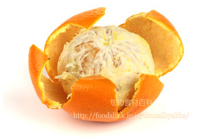 簡単！はっさくの剥き方 , 甘酸っぱさの中に感じる、ほろ苦さが魅力の「はっさく」。, 今回はそんな「はっさく」の剥き方をご紹介します。,見ると試してみたくなる、産地直伝の剥き方も🍊, ぜひチェックしてくださいね。,船昌SaluteKitchen果物フルーツフルーツ好き旬のフルーツ柑橘はっさく仲卸