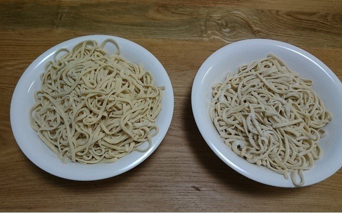 No96 圧力鍋を使わず豚骨鶏ガラスープの作り方 - YouTube