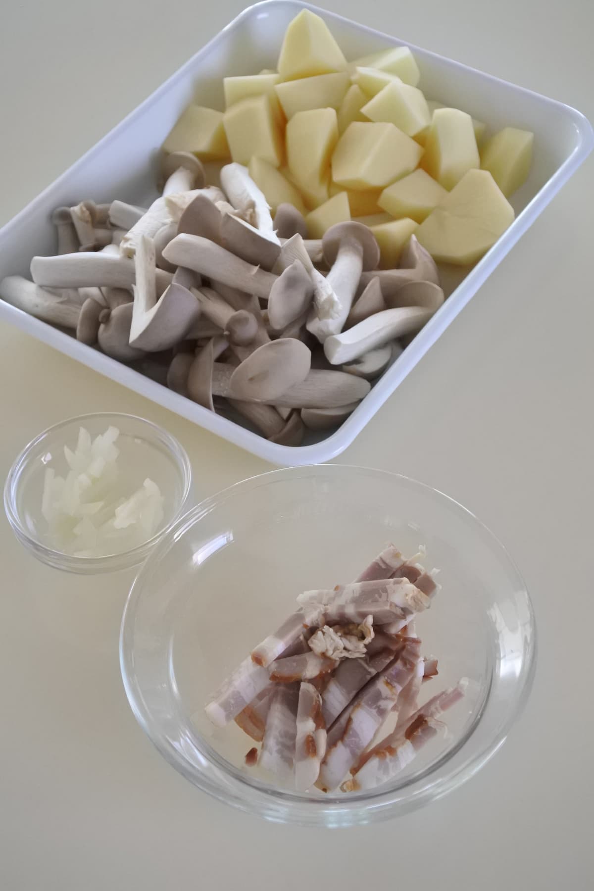 きのこレシピ しめじのポテトサラダと、しめじのバターしょうゆ混ぜご飯＊豊茸を使ったレシピ山本ゆりオフィシャルブログ「含み笑いのカフェごはん『syunkon』」Poweredby Ameba