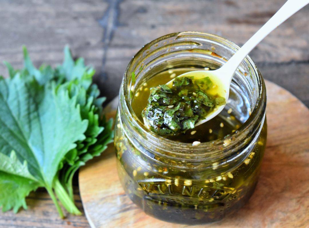 ご飯がすすむピリ甘辛の紫蘇の葉