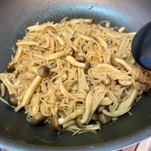 ヘルシーで食感楽しい♪「きのこのきんぴら」は作り置きにも便利です！フーディストノート