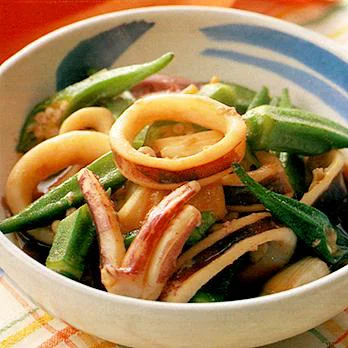 イカとチンゲン菜のオイスター炒め - 週末シェフの家呑みレシピ