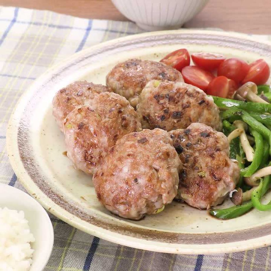 えのきでボリュームＵＰ☆豚こまハンバーグ