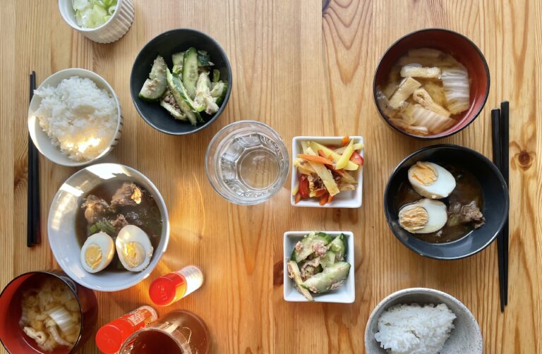 牛すじ煮込みの献立子どもも大人もうれしい！牛すじ煮込みがメインの献立12選HugKum はぐくむ