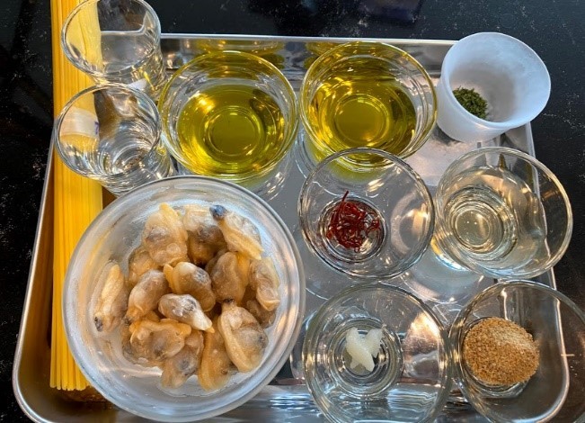 ピザレボ極上生パスタ アサリを食べる ボンゴレビアンコ ※北海道・沖縄は 送料無料セット商品対象☆ 冷凍パスタ pasta 冷凍食品 保存料無添加 ギフト プレゼント パーティー ディナー 時短 お中元