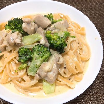 3ステップ クラシックアルフレッドソースでベーコンときのこのクリームパスタ業務スーパーミラクルレシピ