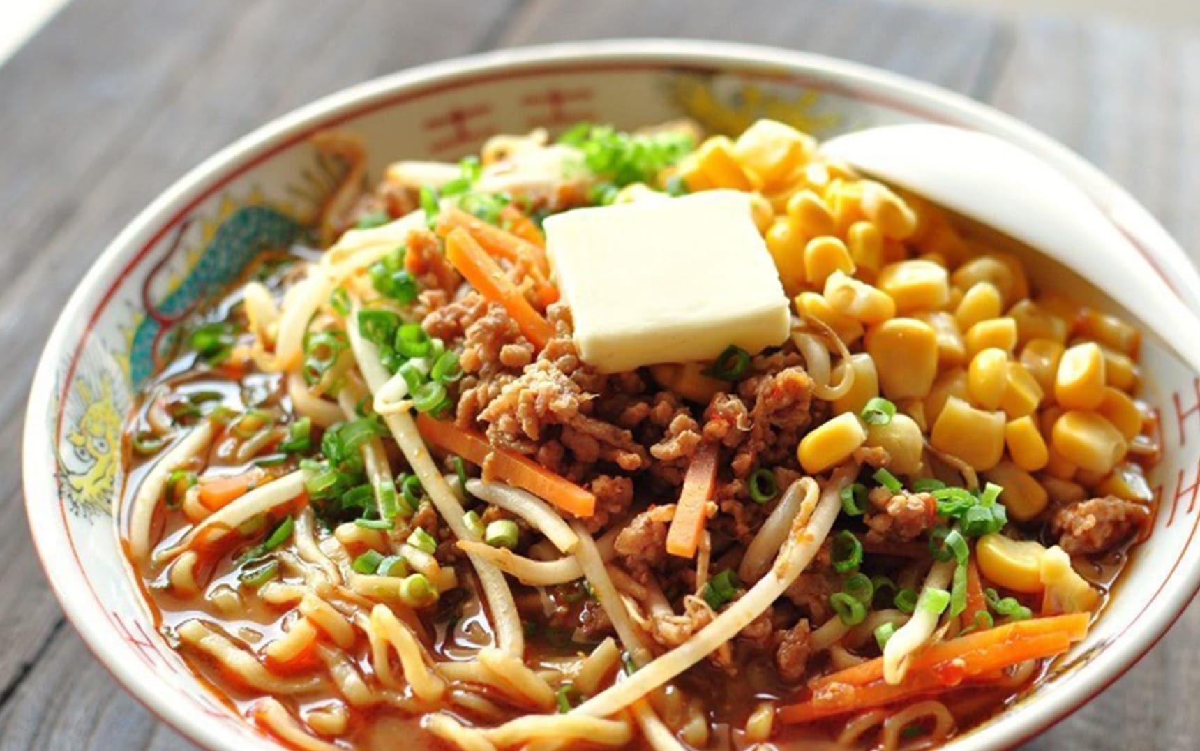 ごはんが止まらない！絶品札幌みそラーメン風具だくさんスープ