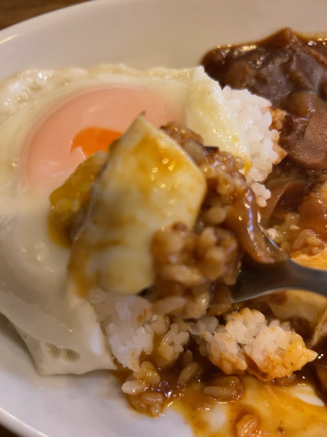 家庭の延長線上」の言葉がぴったりな笑顔に溢れかえる老舗喫茶。 喫茶チロル ～カフェノハナシin KYOTO vol.17Hanako Web