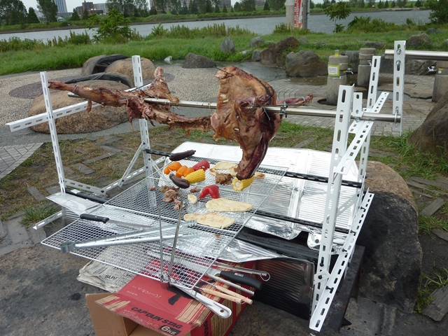 羊の丸焼き - 中国国際放送局