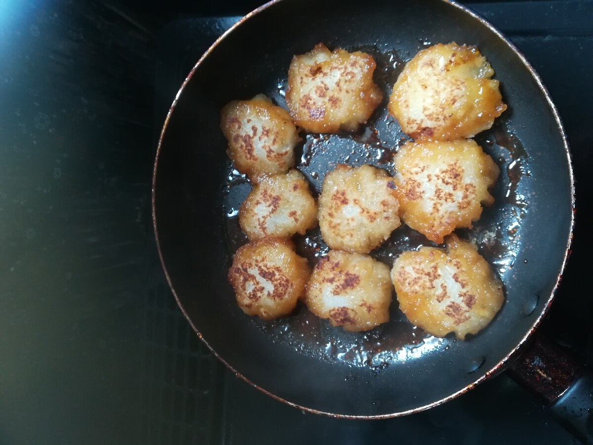 大根と片栗粉のみ大根餅