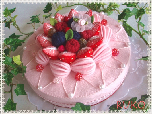 簡単 フェルトとスポンジでホールケーキの作り方 おままごとみみねこ日誌