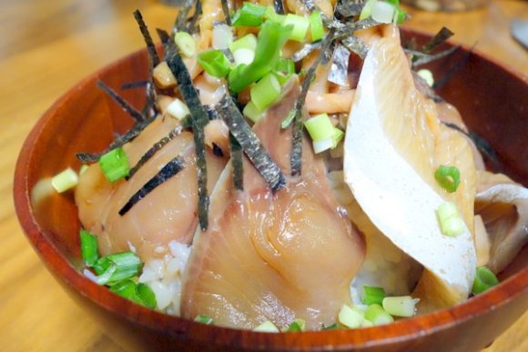 海鮮丼がグっと旨くなる「つけダレ」の作り方！ 自宅でもお安い刺身で美味しいづけ丼が食べられるよ - ライブドアニュース