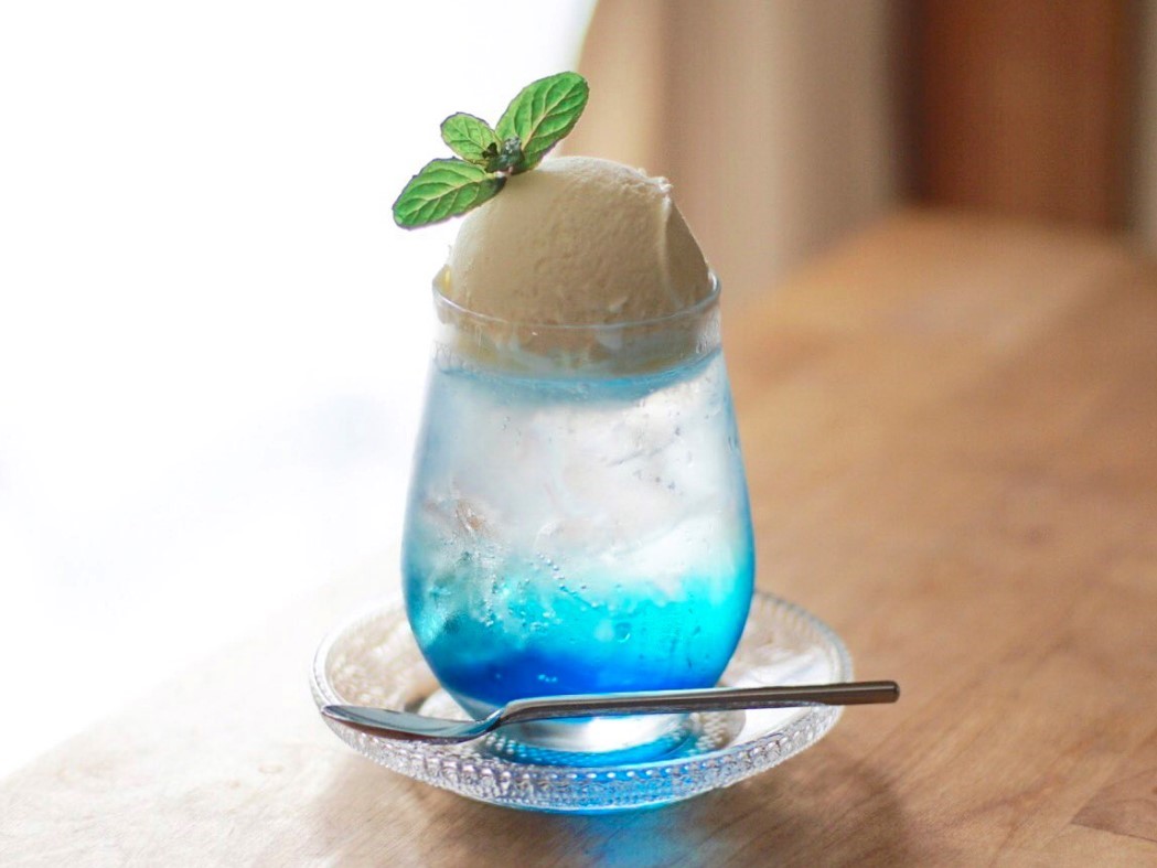 クリームソーダの作り方モナンシロップで推し色クリームソーダ富澤商店オンラインショップ