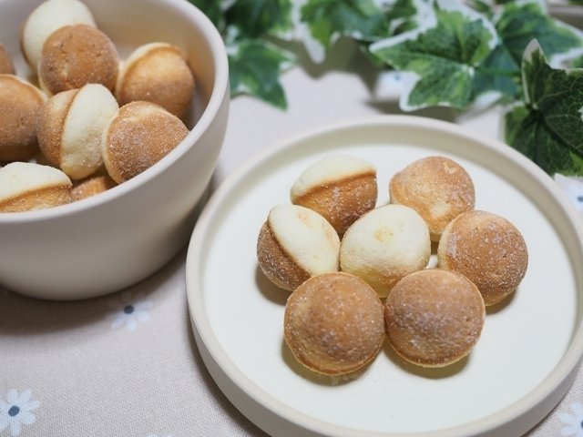 簡単！たこ焼き機で♪薄力粉で作るベビーカステラ♪