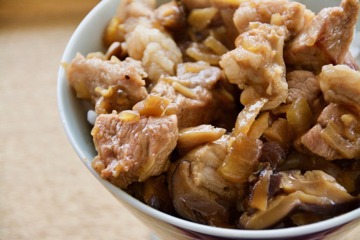 香辛料なし！フライパンで簡単「コクうま魯肉飯」