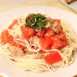 夏にぴったり！トマトツナそうめん