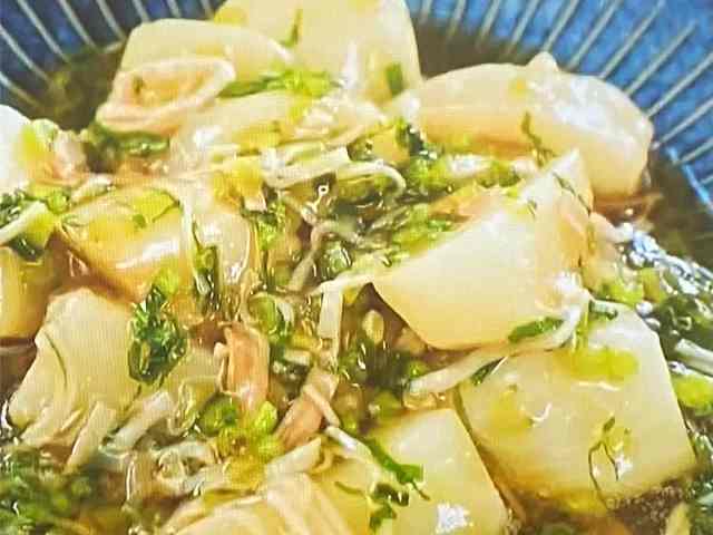 とろーりモッツァレラ♪夏のトマト鍋 ⁡クラシル