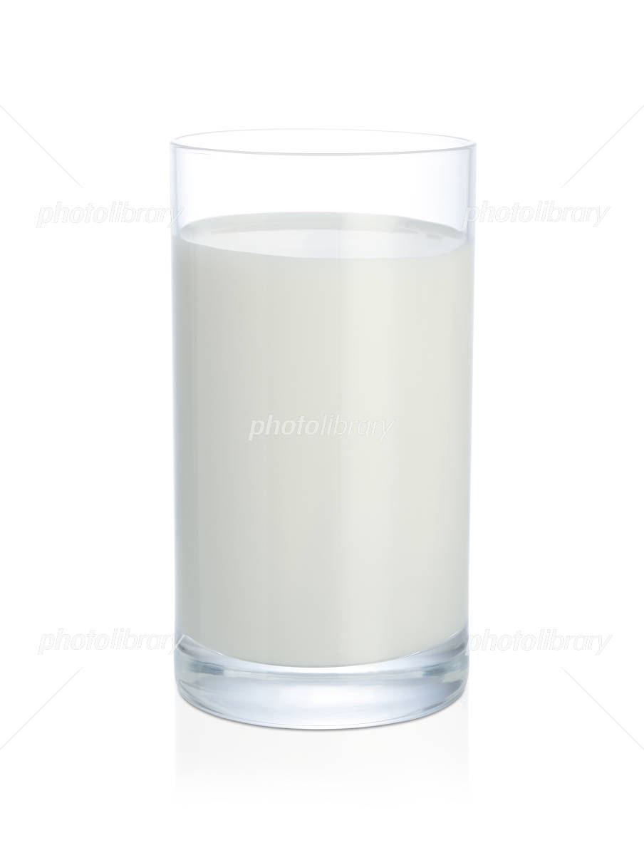 コップいっぱいの牛乳 写真素材5459693- フォトライブラリ