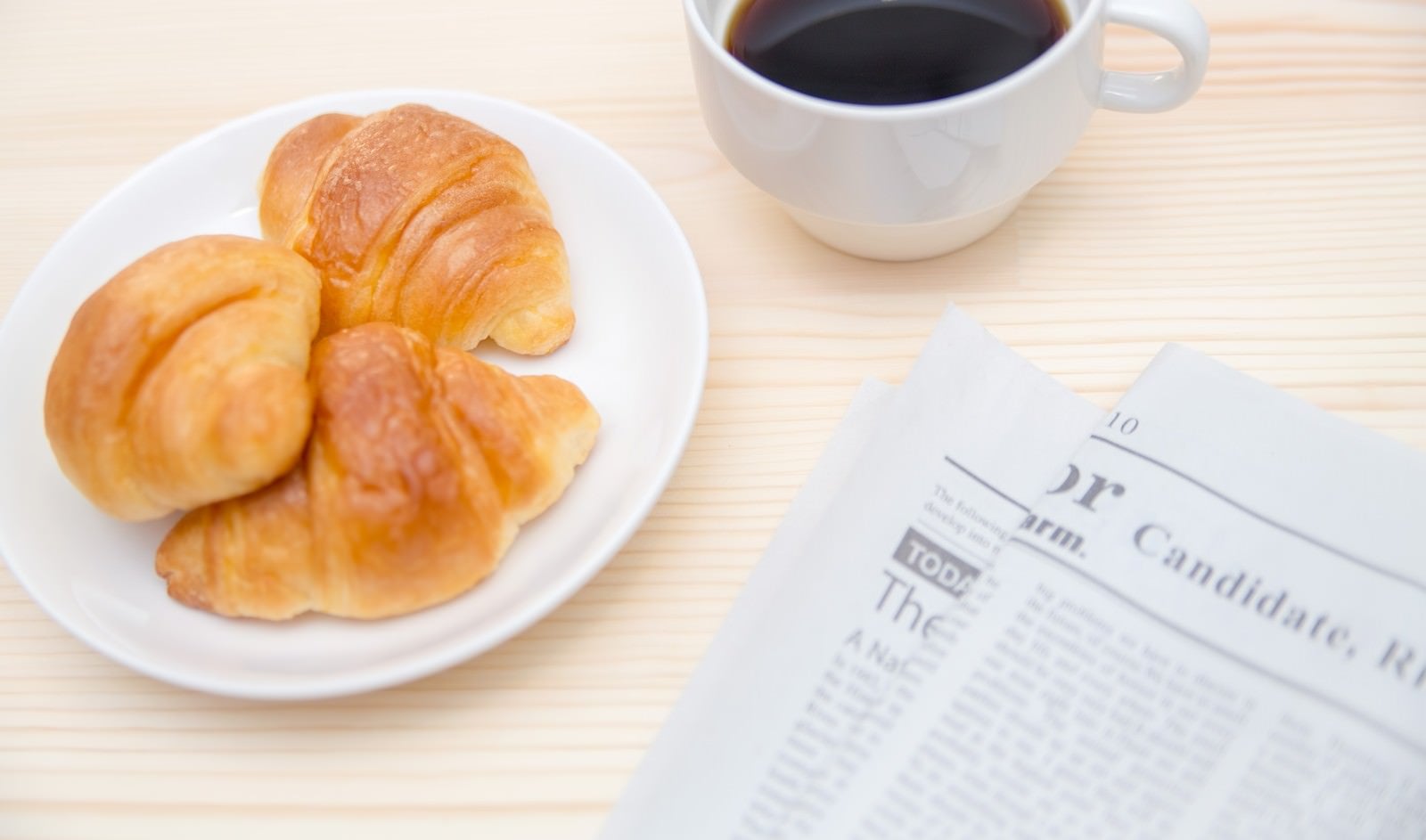 クロワッサンのイラスト - イラストの里