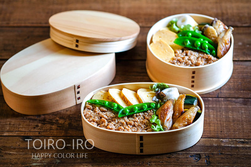 鶏そぼろ&卵そぼろ2段弁当 1,188円鮨割烹 玉純 - くるめし弁当