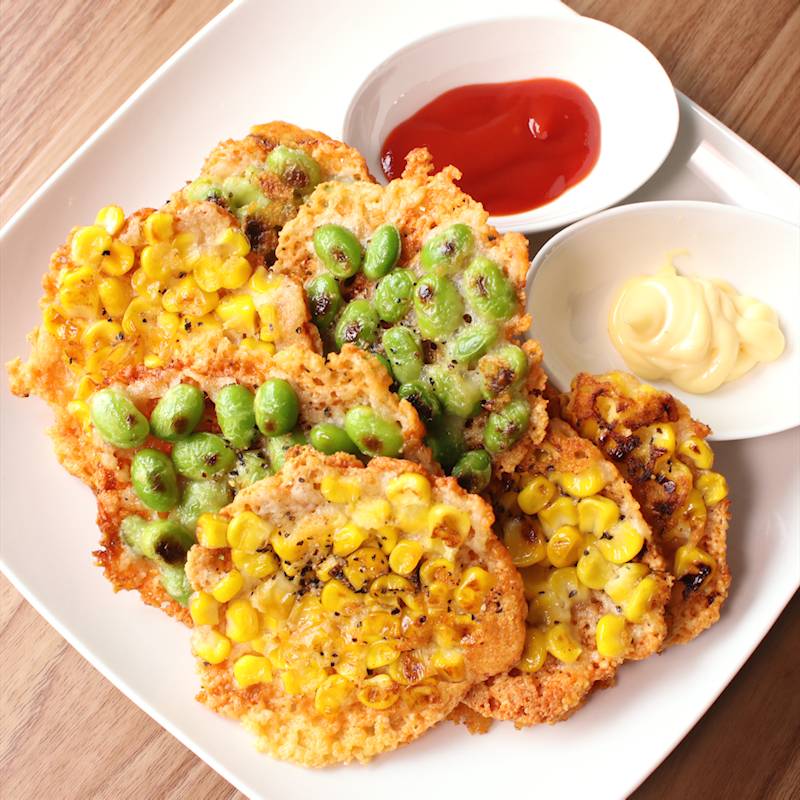 餃子の皮で ミニマヨコーンピザ