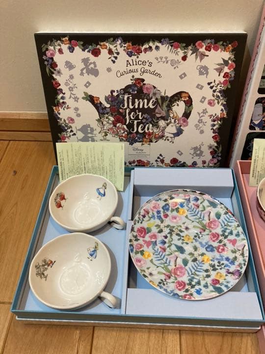 ふしぎの国のアリス』のディズニーコレクション登場！Afternoon Tea