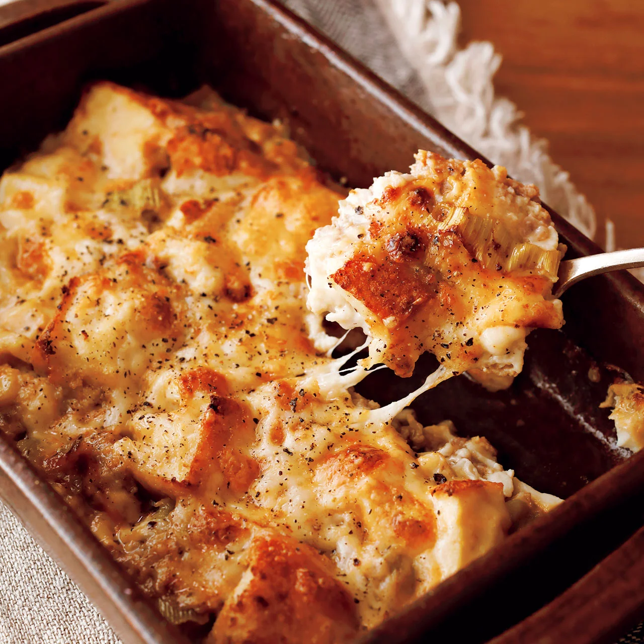 とろけるチーズのレシピ35選。とろ〜り＆パリパリ食感がやみつき！ - macaroni