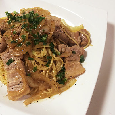 クリスマスにもおすすめ♪ちょっと華やか料理「フライパンでチーズパスタパエリア」レシピkachi kachi plus