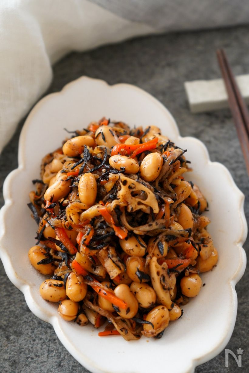 きざみ昆布と水煮大豆の煮物