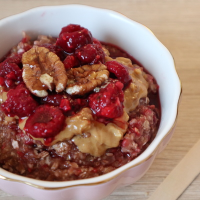 カラメリゼバナナとバジルのポリッジ のレシピ・作り方ELLE gourmetエル・グルメ