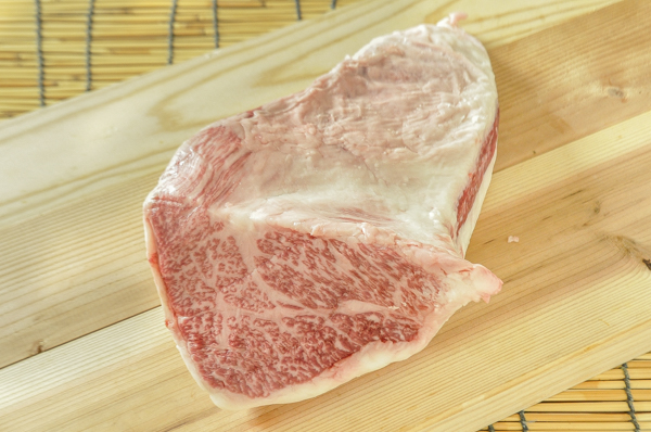 楽天市場 トモサンカク 友三角 ヒウチ モモ肉 500ｇ モモ 部位 希少部位 シンタマ マル 送料無料 精肉店 黒毛和牛 専門店 ブランド牛お取り寄せグルメ 和牛もも 帰省 集まり パーティー お肉屋 誕生日 焼肉 やきにく : ミートショップNOMURA