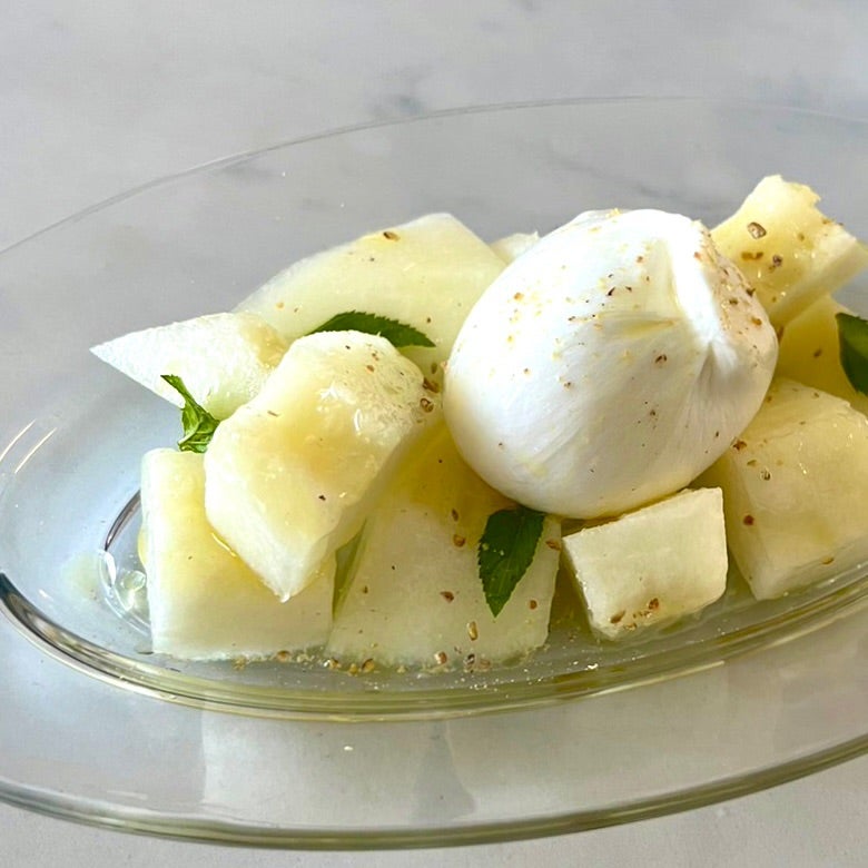 メロンと生ハムのシーザーサラダ