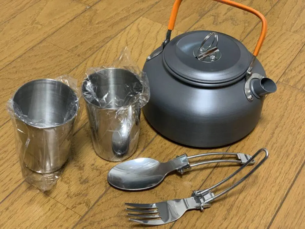 ケトル収納はコレ！ セリアのクッカーケースがトランギアケトルにピッタリ！ - YouTube