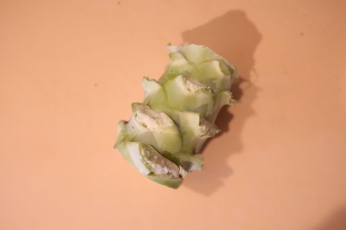 レンジで1分 ブロッコリーの茎の皮が”ペロリ”とむける裏技を八百屋が伝授 青髪のテツ- エキスパート - Yahoo!ニュース