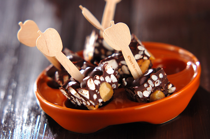 簡単ロッキーロードのレシピ 材料4つ！作業時間5分お菓子・パン材料・ラッピングの通販 cotta＊コッタ