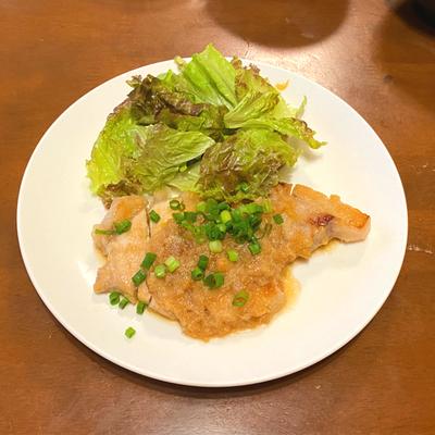 玉ねぎたっぷり和風醤油ソースの四日市トンテキ風クラシル