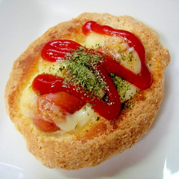 簡単お惣菜パン ホットケーキミックスで！ソーセージパン