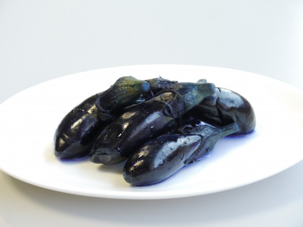 紫色の夏の宝石！びんで漬けるナスの漬物