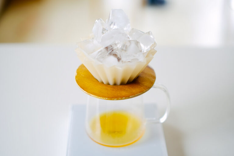 トロけるうまさ！失敗しない氷出しコーヒーの作り方粕谷さんのレシピとコツも紹介どりっぷらぼ