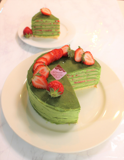 Da Washoku Kitchen: Strawberry Mille Crepe! 春だ！苺のミルクレープだ