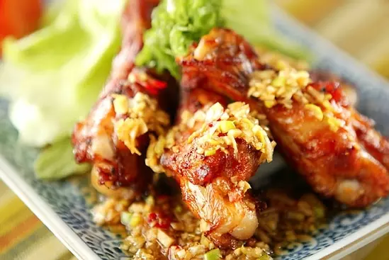 ゆでて揚げるから失敗なし！ 無限に食べたい名古屋風手羽先揚げ - レタスクラブ