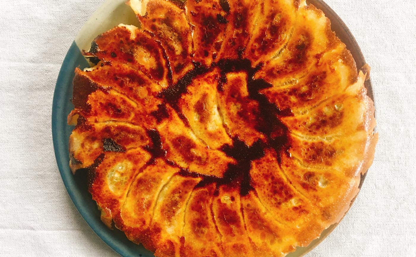 冷凍餃子 大阪王将 羽根つき餃子の焼き方を実践～油・水・フタいらずで簡単調理～ – 日本一の餃子情報専門サイト