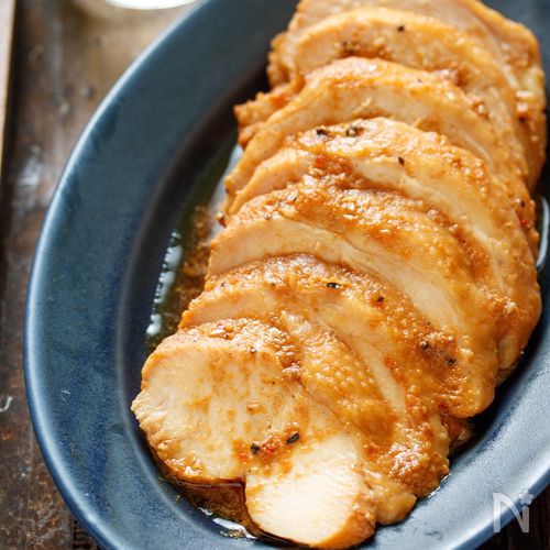 「鶏むね肉と玉ねぎの焼肉だれ炒め」レシピ