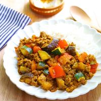 夏野菜たっぷり！簡単キーマカレ