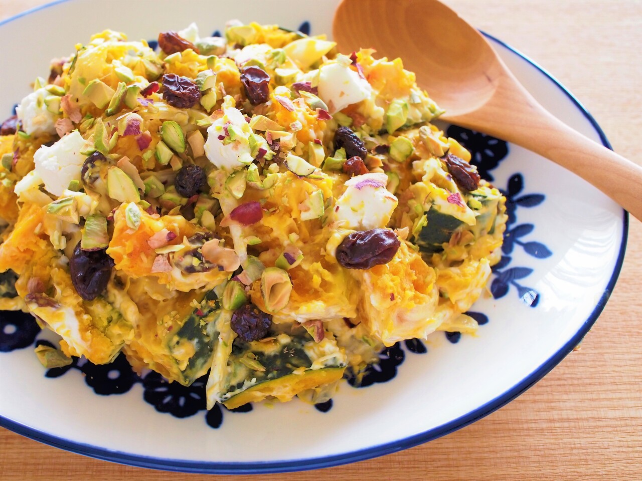 レシピ 生ハムとクリームチーズのごちそうかぼちゃサラダ - しにゃごはん blog