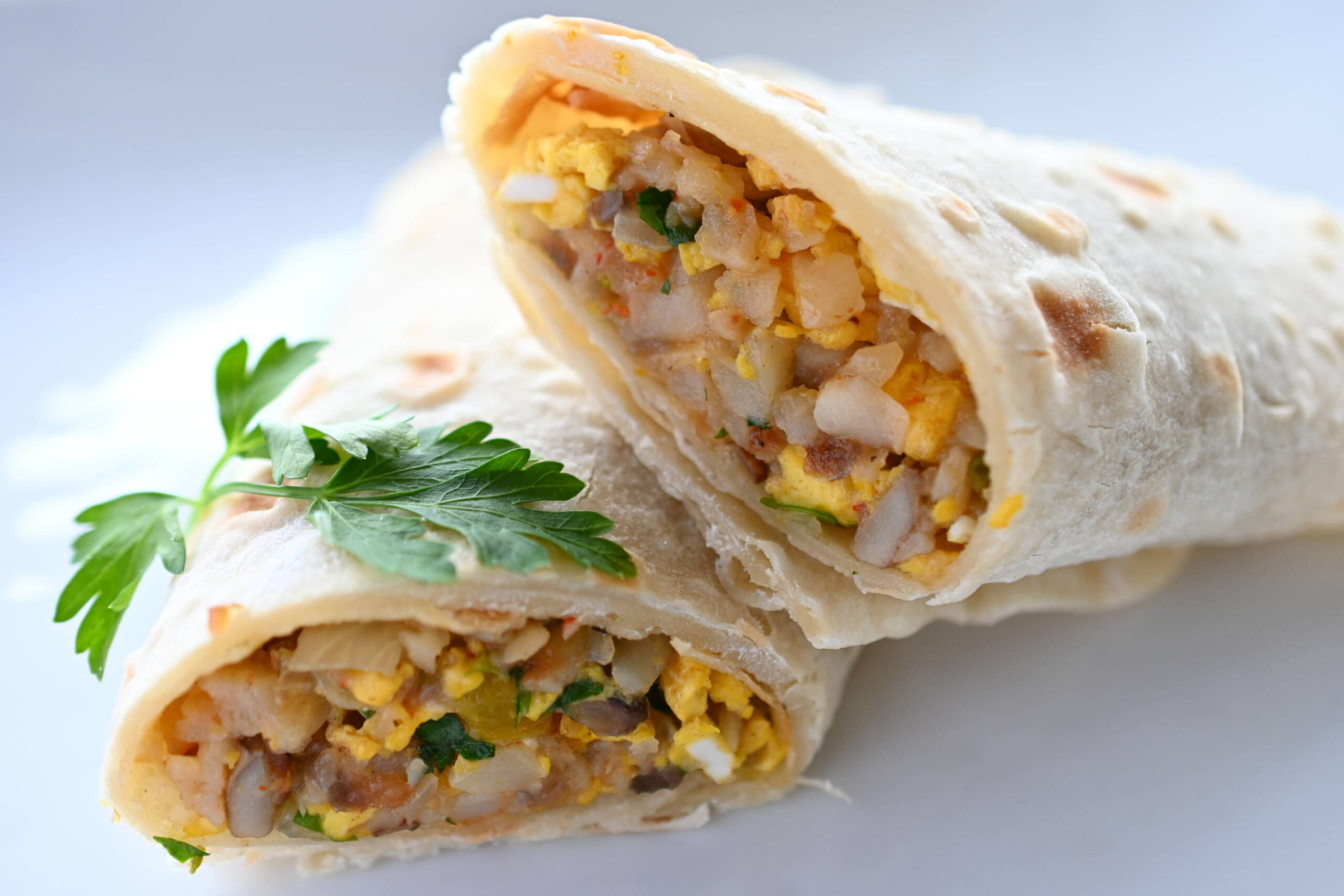 ブリトーおすすめレシピ13選！トルティーヤ、タコスとの違いは？ - macaroni