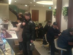 2階のカウンター席からの眺めが良い』by くうちゃありやい : ドトールコーヒーショップ 神保町駅前店DOUTOR COFFEE - 神保町 カフェ食べログ