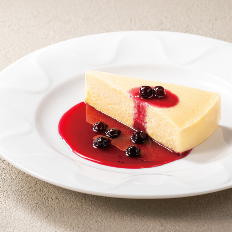 横浜・ホテルニューグランドのクリスマスケーキ、濃厚カスタード×たっぷり苺や“リース型”チョコケーキ - ファッションプレス