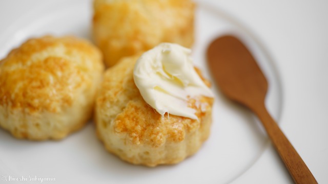 小麦粉なし・卵なし ザクもちっ！米粉と豆腐のレーズンスコーン元パティシエの砂糖・油ひかえめおやつ